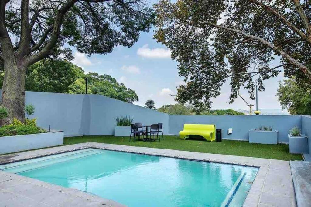 Urban Oasis Apartments At The Bolton Johannesburg Exterior foto