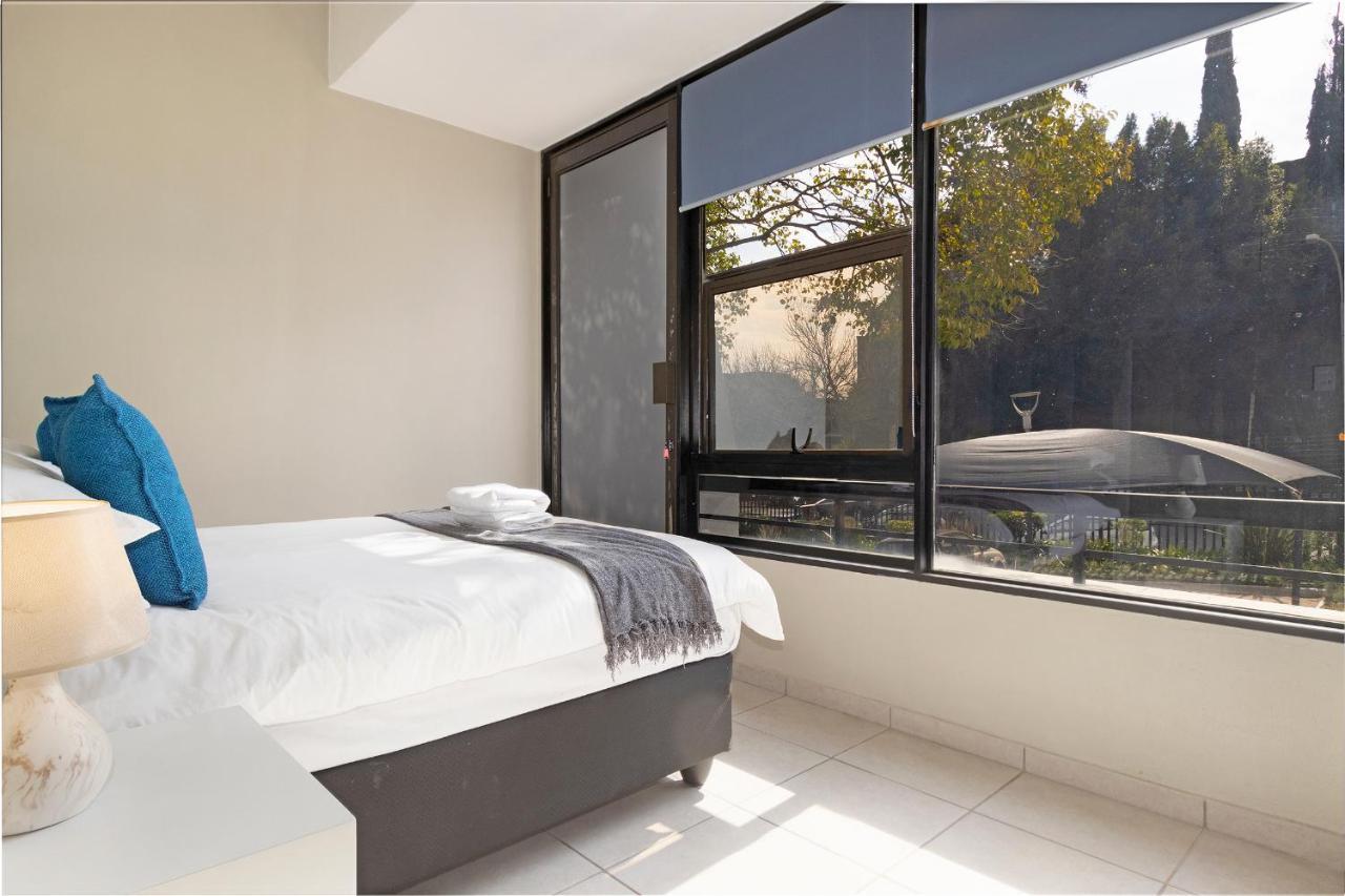 Urban Oasis Apartments At The Bolton Johannesburg Exterior foto